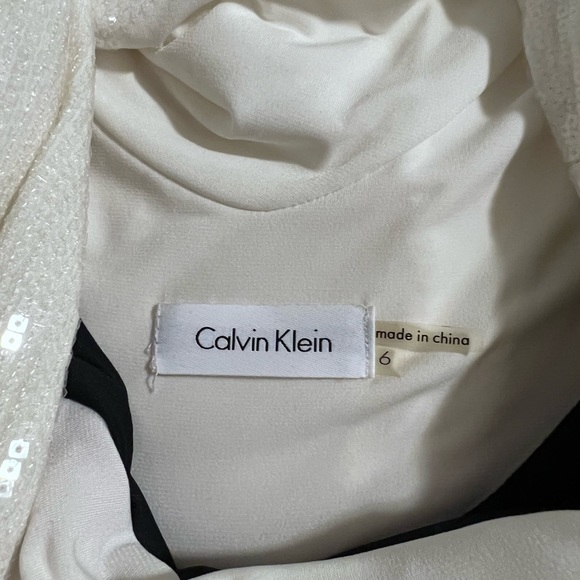 Black formal dress worn once for a military ball. Size 6 Calvin Klein - Picture 4 of 4